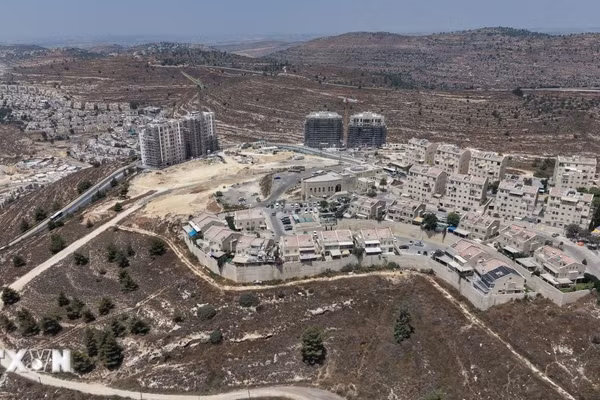 Một khu định cư của Israel đang được xây dựng tại Bờ Tây, gần Jerusalem. (Ảnh: THX/TTXVN)