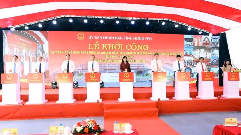 Lãnh đạo ban, bộ, ngành Trung ương và lãnh đạo tỉnh Hưng Yên nhấn nút khởi công dự án xây dựng Bệnh viện đa khoa Thái Bình.