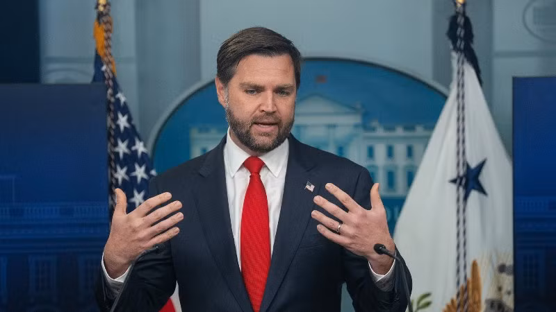 Phó Tổng thống Mỹ JD Vance phát biểu tại cuộc họp báo ở Nhà trắng, Washington, D.C. (Ảnh: THX/TTXVN)