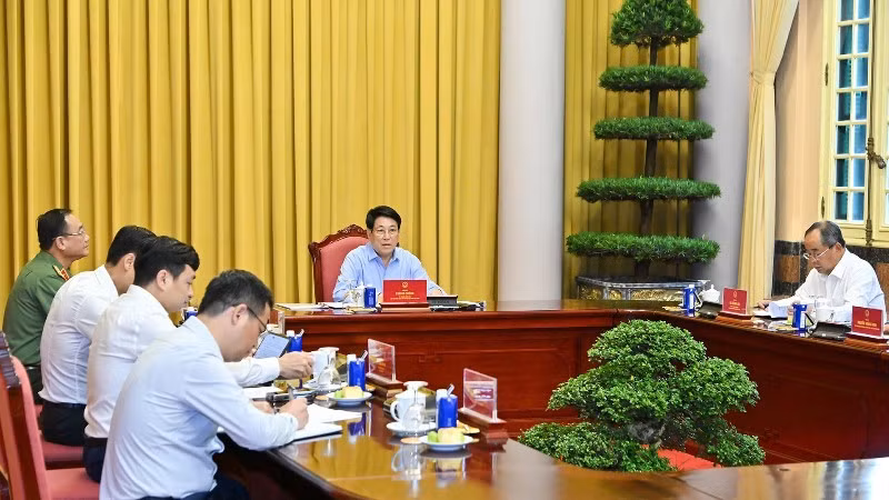 Chủ tịch nước Lương Cường làm việc về công tác chuẩn bị cho Lễ mở ký Công ước Hà Nội. (Ảnh Thủy Nguyên)
