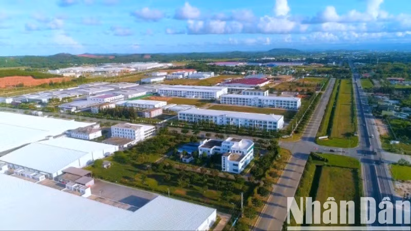 Quảng Ngãi hướng đến mục tiêu xây dựng các khu công nghiệp sinh thái, tuần hoàn.