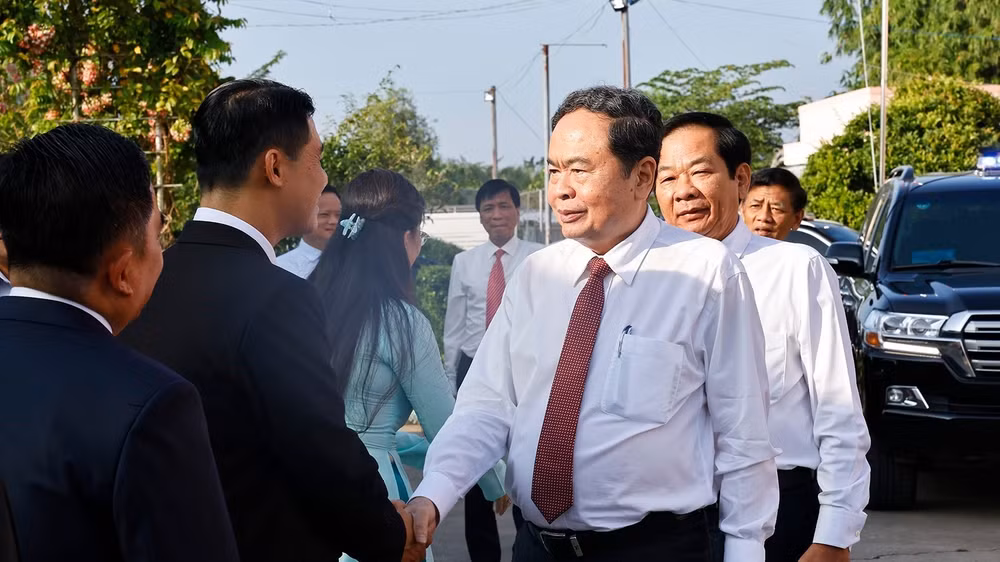 Chủ tịch Quốc hội Trần Thanh Mẫn dự Đại hội đại biểu Đảng bộ xã Thạnh Xuân lần thứ nhất, nhiệm kỳ 2025-2030. (Ảnh: Doãn Tấn/TTXVN)