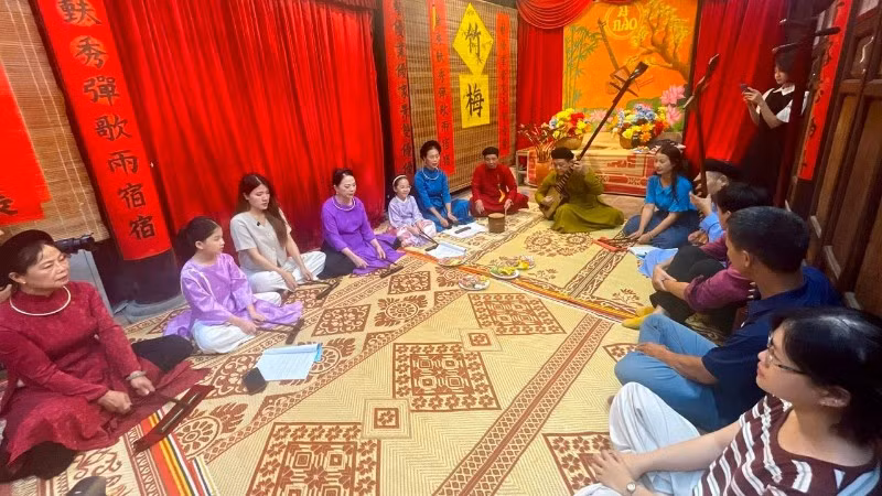 Không gian lớp học ca trù tại Bích Câu Đạo Quán. (Ảnh: TRANG ANH)