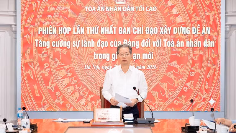 Đồng chí Nguyễn Văn Quảng, Bí thư Trung ương Đảng, Bí thư Đảng ủy, Chánh án Tòa án nhân dân tối cao kết luận phiên họp. (Ảnh: tapchitoaan.vn)