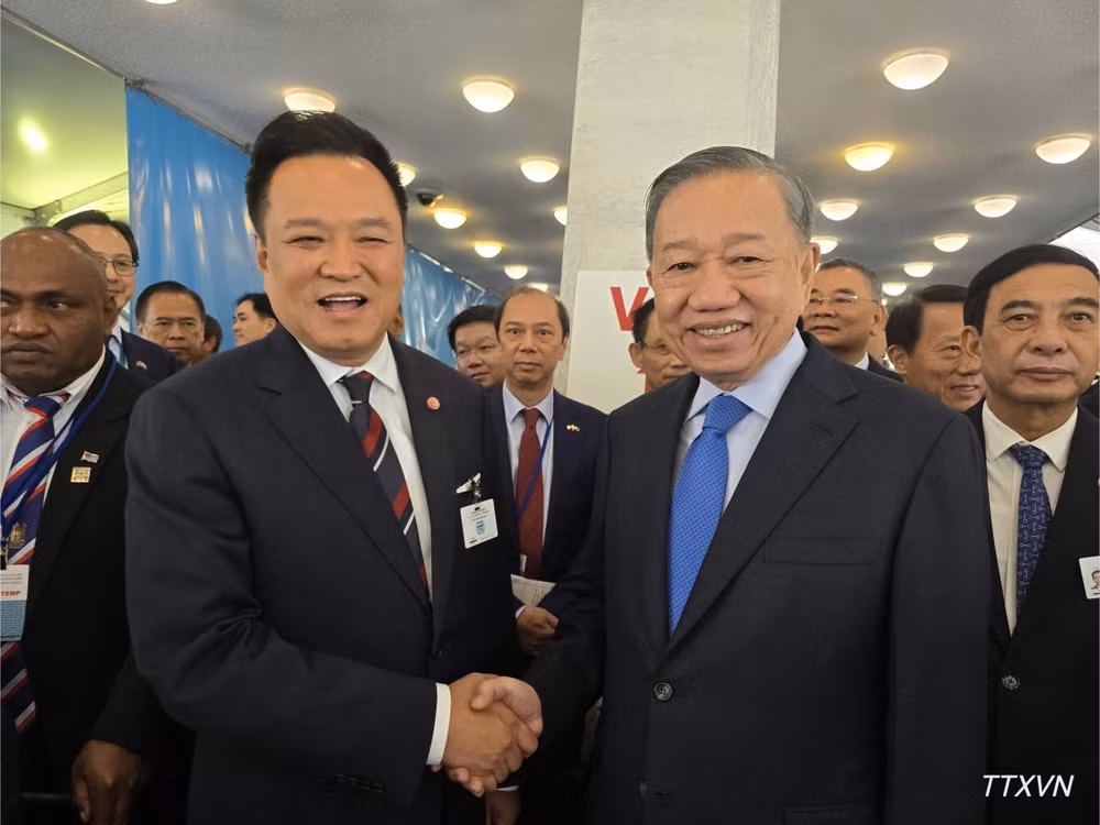 vna-potal-tong-bi-thu-chu-tich-nuoc-to-lam-gap-thu-tuong-thai-lan-va-tong-thong-fiji-002931847.jpg
