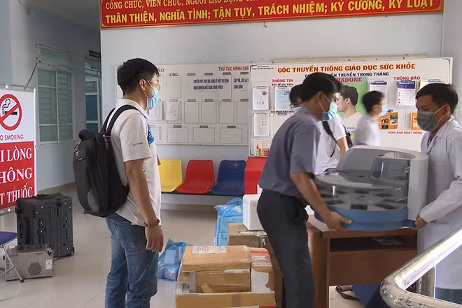 Viện Pasteur Nha Trang khẩn trương hỗ trợ thiết bị y tế cho Phú Yên phục vụ chống dịch Covid-19.