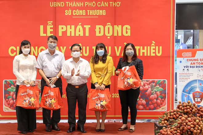Cần Thơ phát động hỗ trợ tiêu thụ vải thiều Bắc Giang.