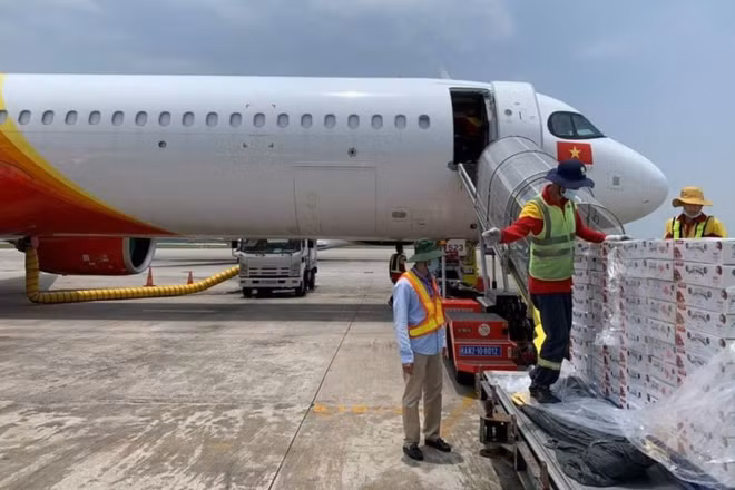 Vietjet Air đưa vải thiều Bắc Giang xuất ngoại