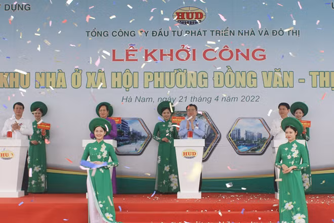 Bấm nút khởi công Dự án nhà ở xã hội tỉnh Hà Nam.