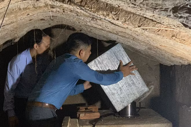 Hoạt động đo đạc tại một trạm quan sát động đất của Viện Vật lý địa cầu.
