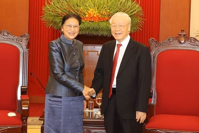 Tổng Bí thư Nguyễn Phú Trọng tiếp đồng chí Pany Yathotou, Ủy viên Bộ Chính trị, Phó Chủ tịch nước Lào đang thăm chính thức Việt Nam. (Ảnh: TTXVN)