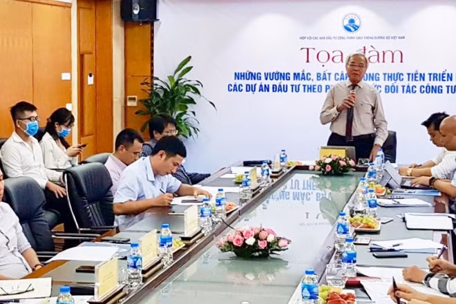 Quang cảnh tọa đàm.