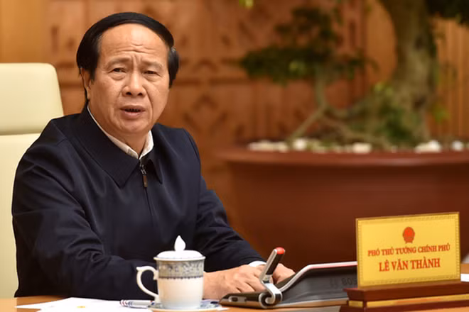 Phó Thủ tướng Lê Văn Thành chủ trì họp trực tuyến với các bộ, địa phương liên quan tình hình xử lý hàng hóa ùn tắc tại các cửa khẩu biên giới phía bắc. (Ảnh: ĐỨC TUÂN)