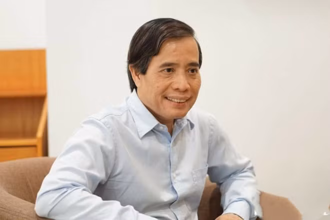 Phó Giáo sư Vũ Minh Khương, chuyên gia Trường Chính sách công Lý Quang Diệu thuộc Đại học quốc gia Singapore. (Nguồn: VOV)