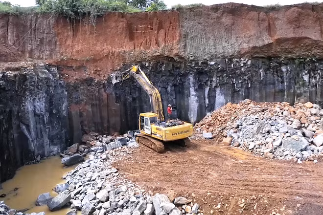 Nhiều địa phương của Đắk Nông để tình trạng khai thác đá bazan trái quy định diễn biến phức tạp, thiếu kiểm soát.