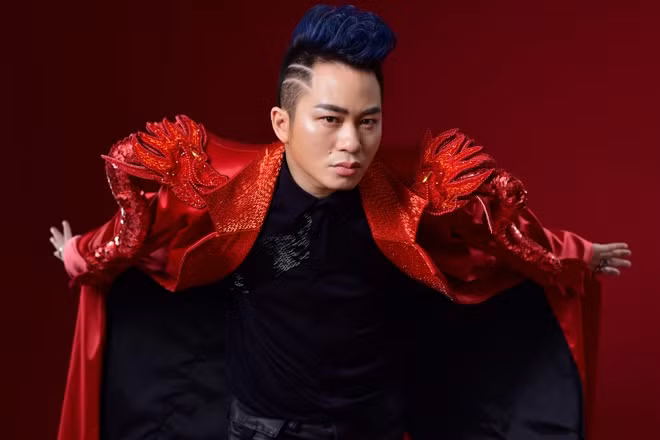 Ca sĩ Tùng Dương.