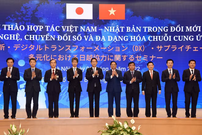 Thủ tướng Phạm Minh Chính, Thủ tướng Nhật Bản Kishida Fumio cùng các đại biểu tham dự. (Ảnh: TRẦN HẢI)