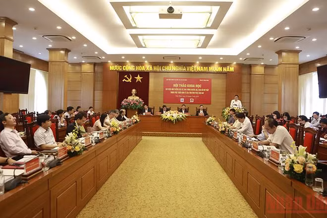 Toàn cảnh hội thảo.