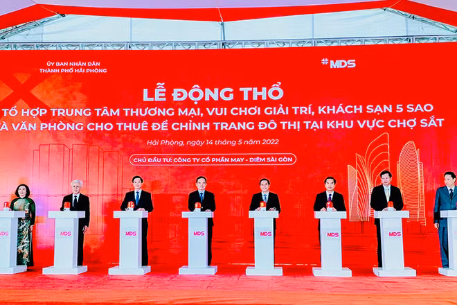 Quang cảnh lễ động thổ dự án tổ hợp Trung tâm thương mại, vui chơi giải trí, khách sạn 5 sao và văn phòng cho thuê.