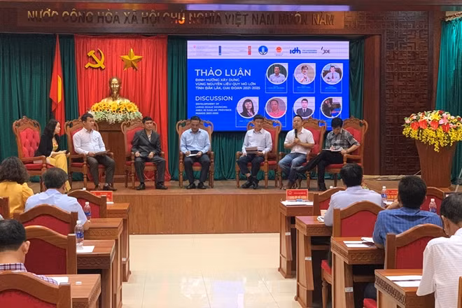 Các đại biểu tham gia thảo luận tại chương trình.