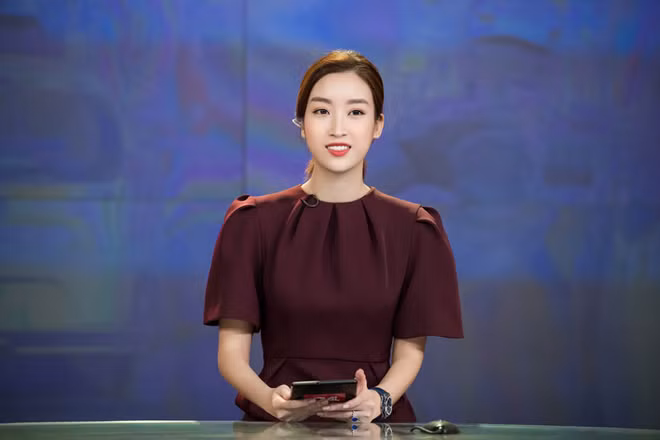 “Cháy lên 2” có sự tham gia của Hoa hậu Đỗ Mỹ Linh trong vai trò MC. (Ảnh: Sen Vàng)