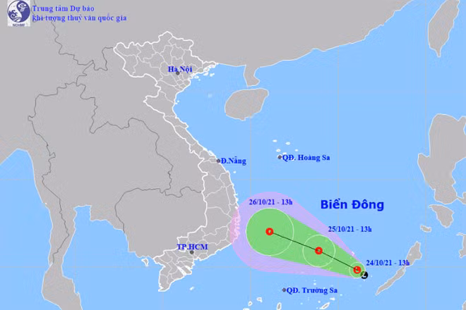 Vị trí và hướng di chuyển của vùng áp thấp trên Biển Đông. (Nguồn: nchmf.gov.vn)