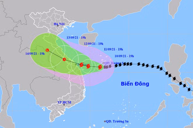 Vị trí và hướng di chuyển của bão số 5. (Nguồn: nchmf.gov.vn)