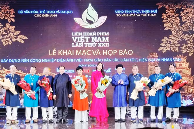 Liên hoan phim Việt Nam lần thứ 22 là dịp hội tụ giới điện ảnh cả nước.