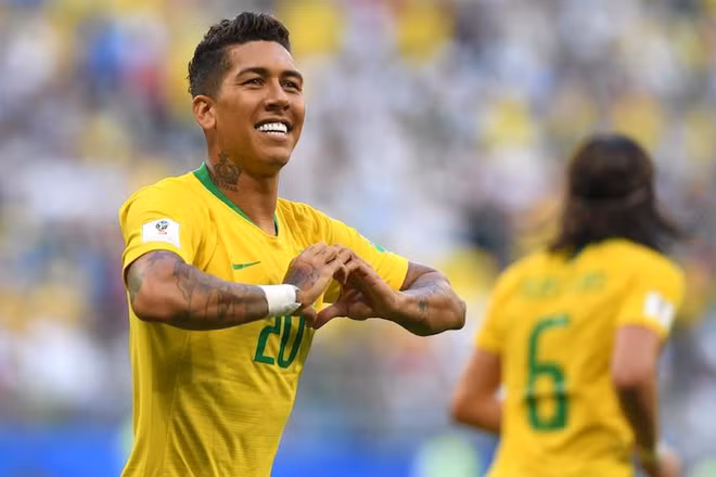 Roberto Firmino nở nụ cười sau khi ghi bàn giúp Brazil đánh bại Venezuela. 