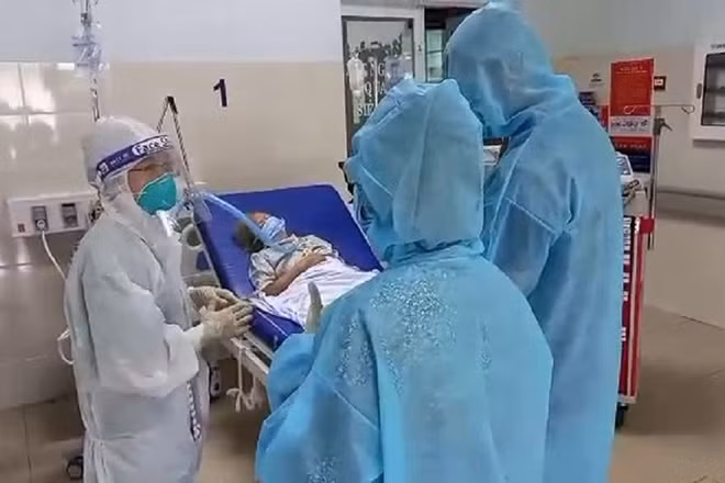 Dồn nhân lực và trang thiết bị tốt nhất điều trị bệnh nhân Covid-19 nặng