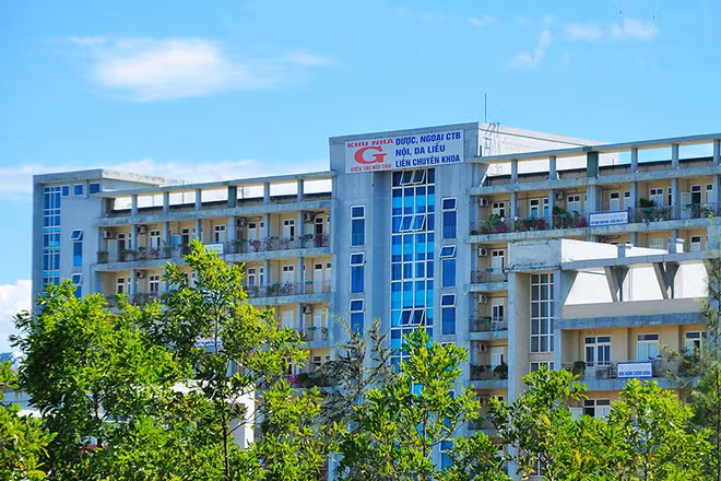 Tầng 6, tòa nhà G của Bệnh viện đa khoa tỉnh Quảng Trị được dỡ lệnh phong tỏa từ 16 giờ ngày 21-8.