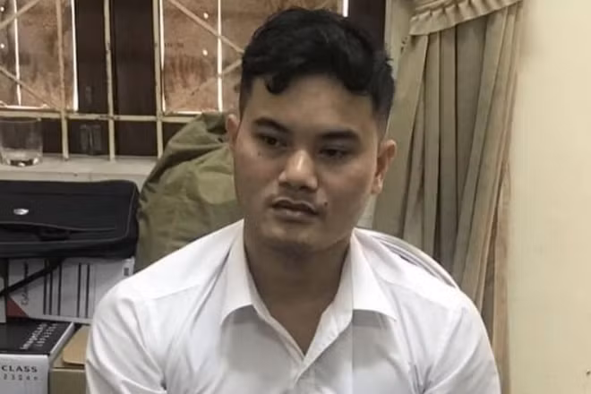 Nguyễn Duy Hướng bị bắt giữ. (Ảnh: Công an cung cấp)