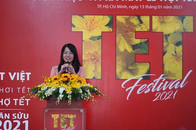 Bà Nguyễn Thị Ánh Hoa, Giám đốc Sở Du lịch TP Hồ Chí Minh phát biểu trong buổi họp báo.