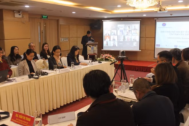 PGS, TS Lương Ngọc Khuê phát biểu tại hội thảo.