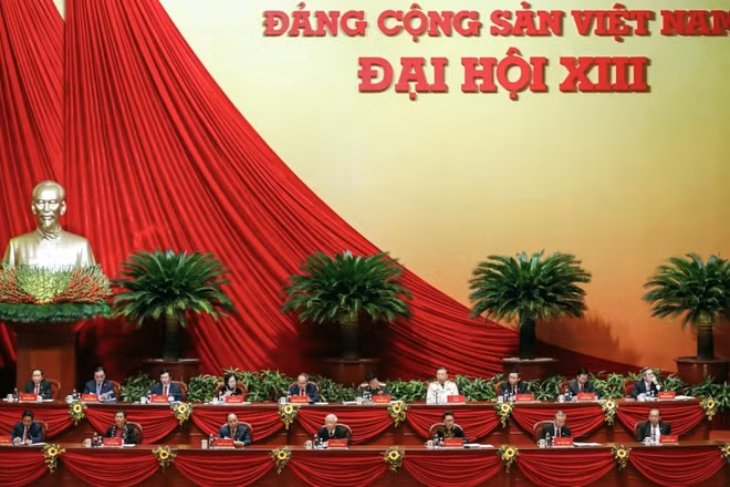 Đoàn Chủ tịch tại Đại hội.