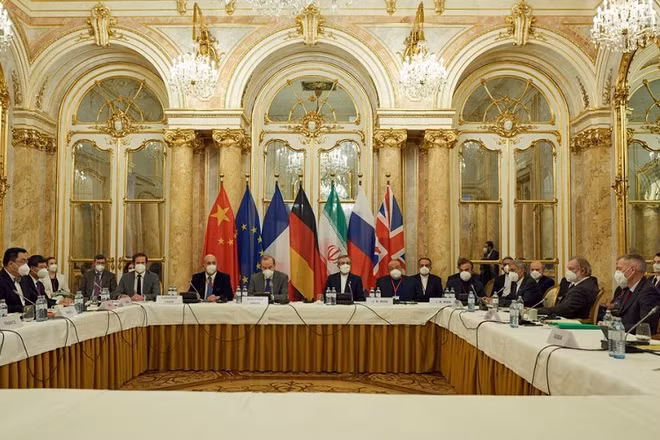 Đại diện của Iran và các cường quốc trong JCPOA tại phiên họp diễn ra ở Vienna, Áo, ngày 29/11/2021. (Ảnh: Phái đoàn EU tại Vienna/Reuters)