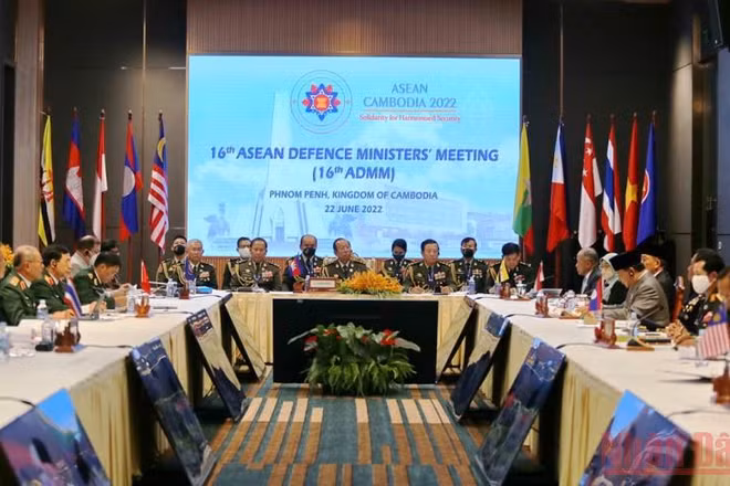 Hội nghị Bộ trưởng Quốc phòng các nước ASEAN lần thứ 16 diễn ra tại Phnom Penh, Campuchia. (Ảnh: Nguyễn Hiệp) 