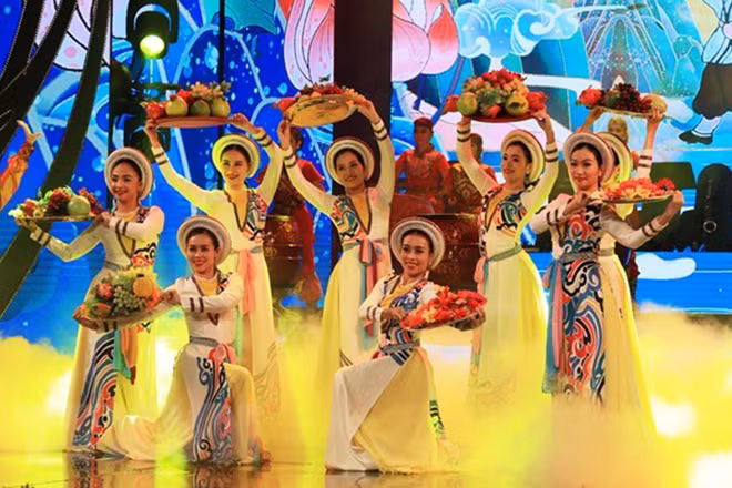 Các tiết mục đặc sắc trong chương trình "Xuân Quê hương 2021". (Ảnh: Lâm Khánh/TTXVN)