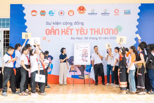 Hoạt động kết nối người tham gia trong ngày hội cộng đồng tại xã Ea Hiao, tỉnh Đắk Lắk. (Ảnh: Ban Tổ chức)
