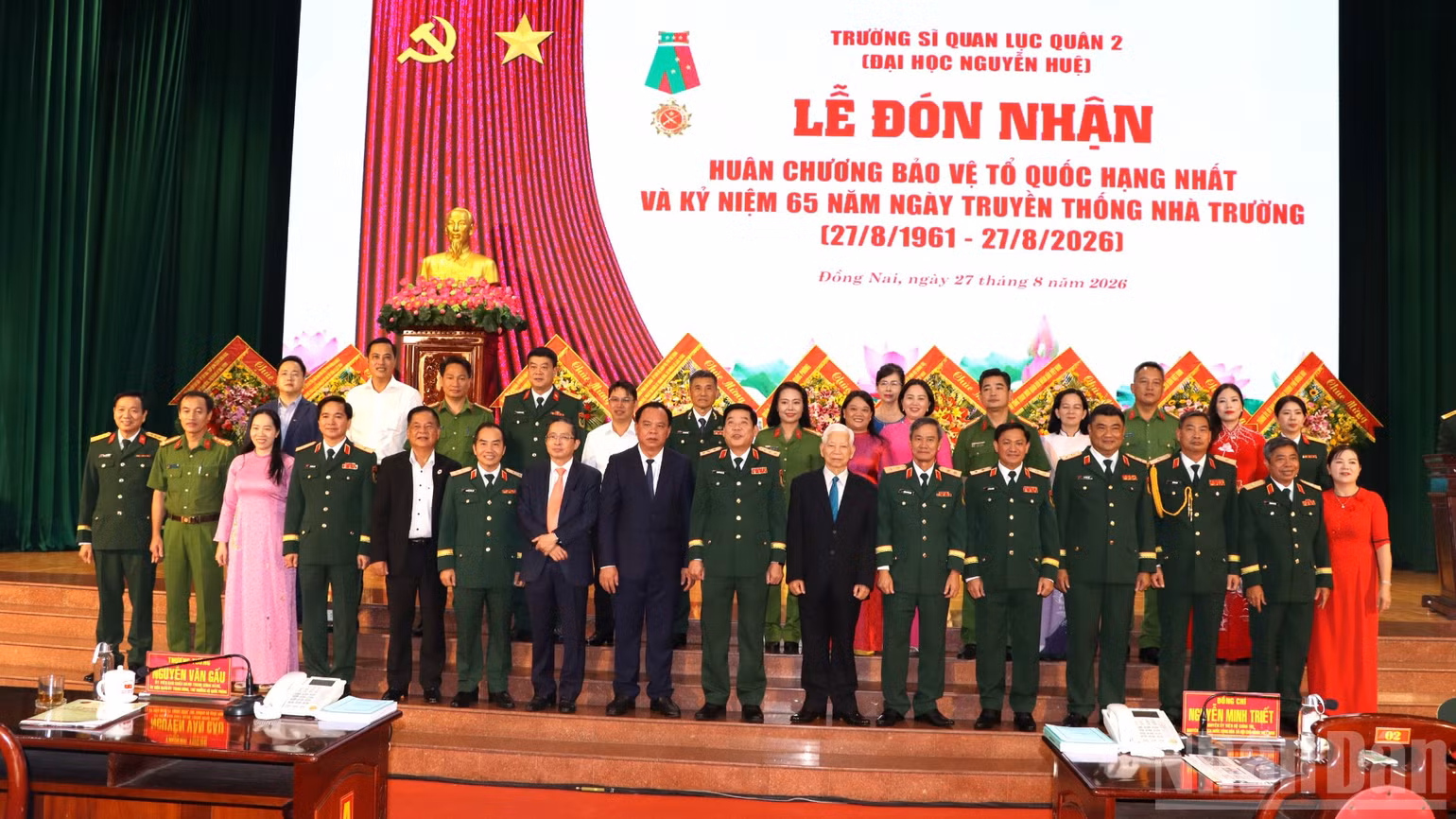 ndo_br_123-1043.jpg