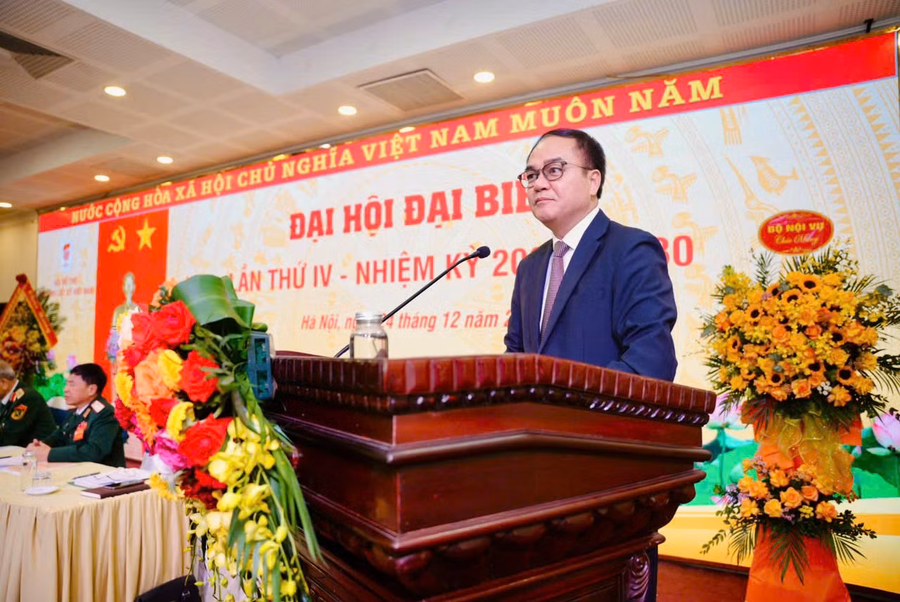 thu-truong.jpg