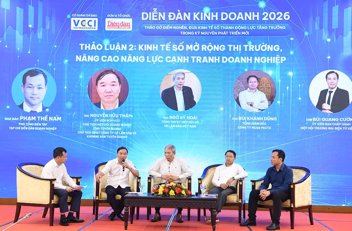 toadamkinhdoanh152.jpg