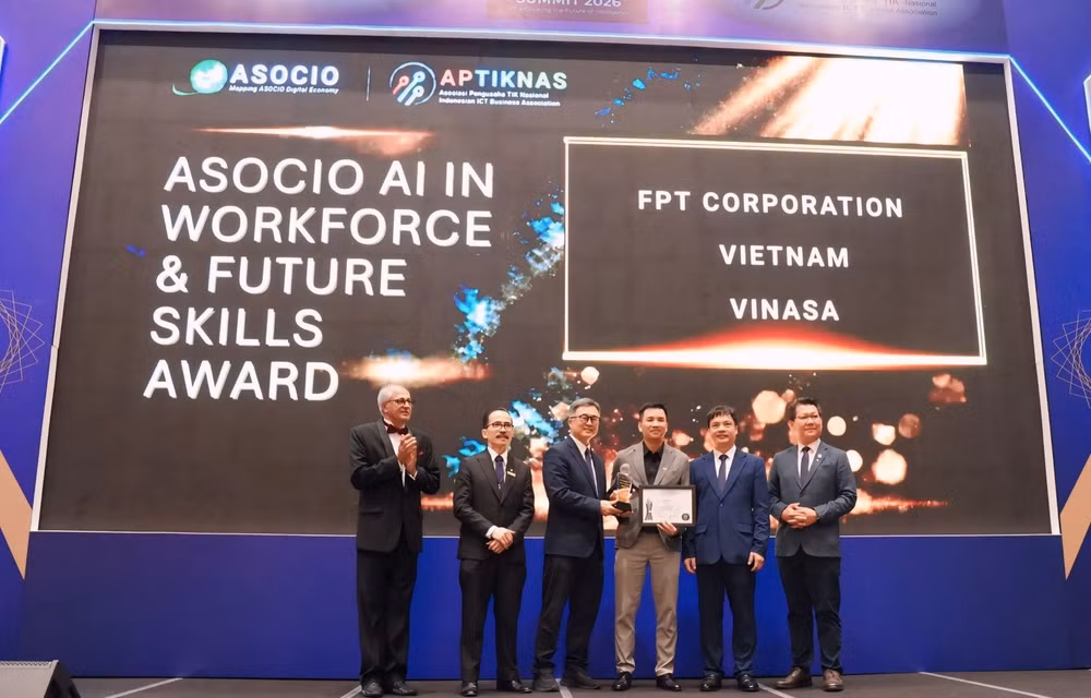 fpt-duoc-vinh-danh-o-hang-muc-ai-trong-nguon-nhan-luc-ky-nang-tuong-lai.jpg