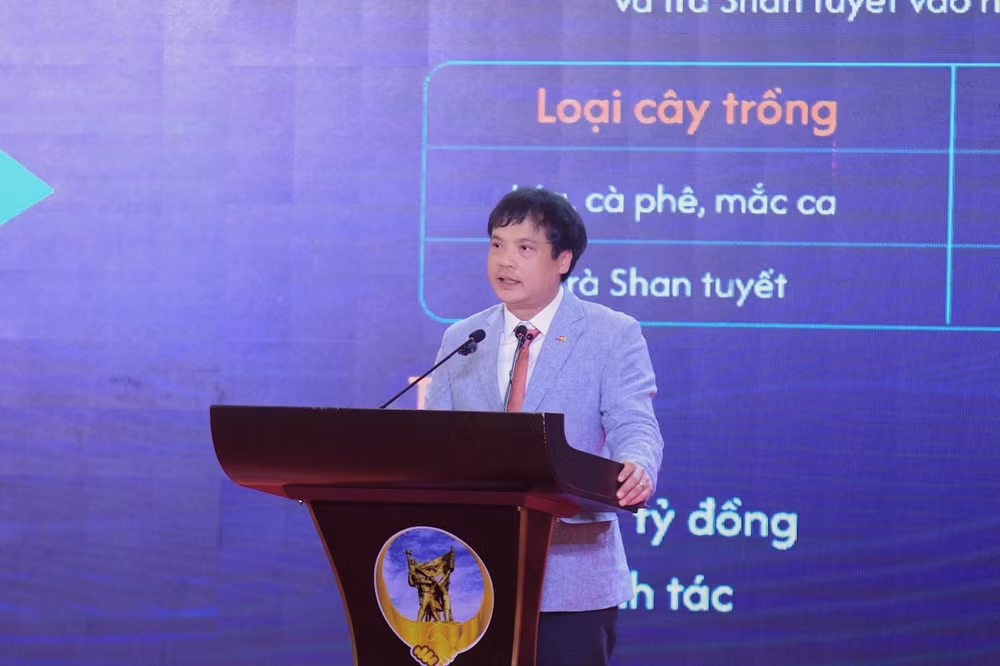 ong-nguyen-van-khoa-chu-tich-lien-minh-kinh-te-tam-thap-viet-nam-leap-tong-giam-doc-tap-doan-fpt.jpg