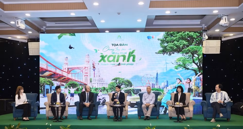 Tọa đàm “Chung tay bảo vệ Bầu trời xanh - Thách thức và giải pháp”.