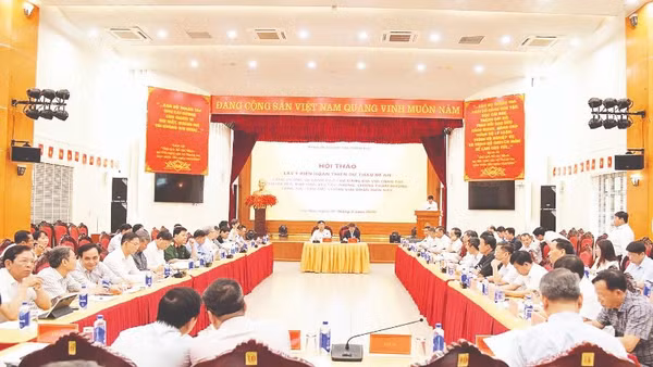 Đảng ủy Thanh tra Chính phủ tổ chức Hội thảo lấy ý kiến góp ý hoàn thiện dự thảo Đề án “Tăng cường sự lãnh đạo của Đảng trong công tác thanh tra, đáp ứng yêu cầu về phòng, chống tham nhũng, lãng phí, tiêu cực trong giai đoạn hiện nay”. (Ảnh: BAN TỔ CHỨC)