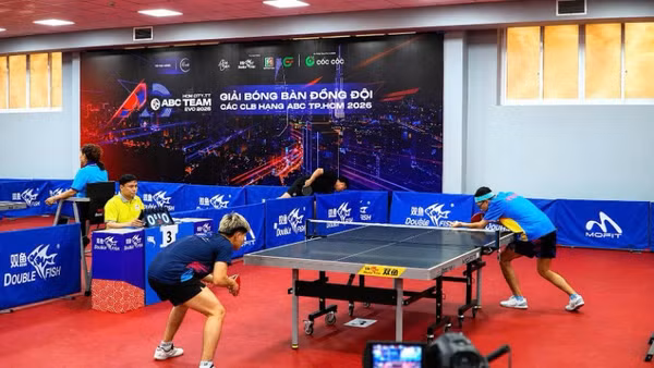 Giải Bóng bàn đồng đội các câu lạc bộ Thành phố Hồ Chí Minh năm 2026 đã xác định 4 đội xuất sắc nhất giành quyền vào bán kết.