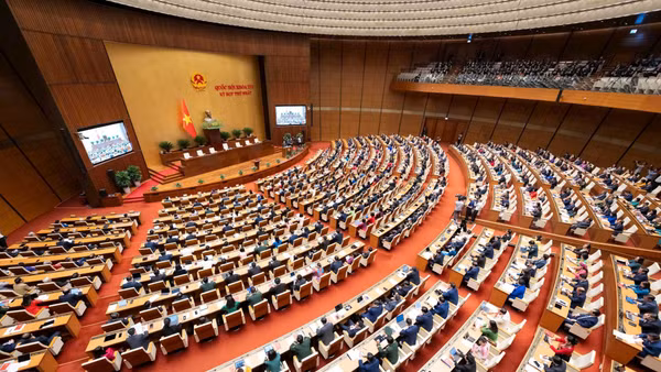 Phiên họp toàn thể tại hội trường về nhóm dự thảo luật liên quan đến các vấn đề an ninh quốc gia, trong chương trình Kỳ họp thứ hai, Quốc hội khóa XVI. Ảnh: Phạm Thắng