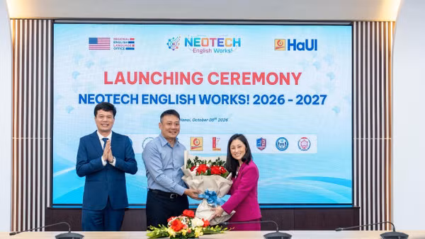 Lễ kỷ niệm Chương trình NeoTECH EnglishWorks! do Trường đại học Công nghiệp Hà Nội thực hiện. (Ảnh: Đại sứ quán Hoa Kỳ tại Việt Nam)