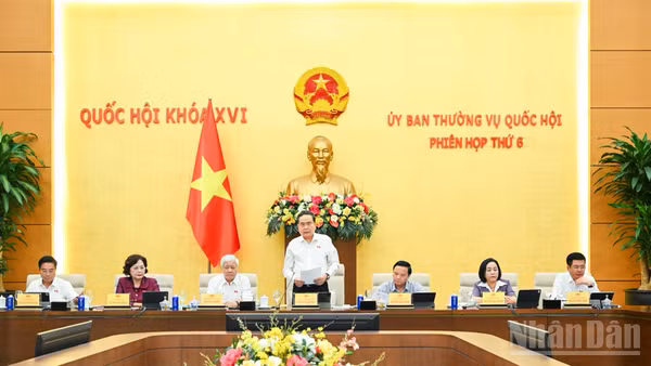 Chủ tịch Quốc hội Trần Thanh Mẫn phát biểu khai mạc phiên họp. (Ảnh: DUY LINH)